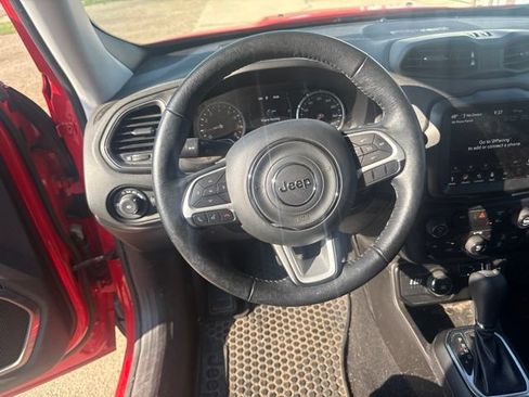 Used 2023 Jeep Renegade Latitude w/ Premium Group AWD/4WD image 13