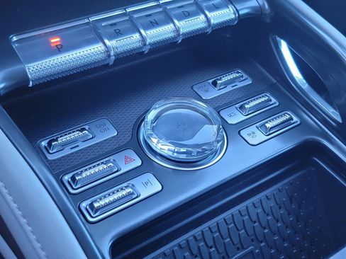 New 2026 Lincoln Nautilus Premier image 21