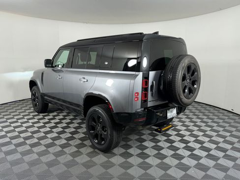 Used 2023 Land Rover Defender 110 X-Dynamic SE AWD/4WD image 3