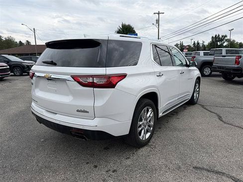 Used 2018 Chevrolet Traverse High Country AWD/4WD image 6