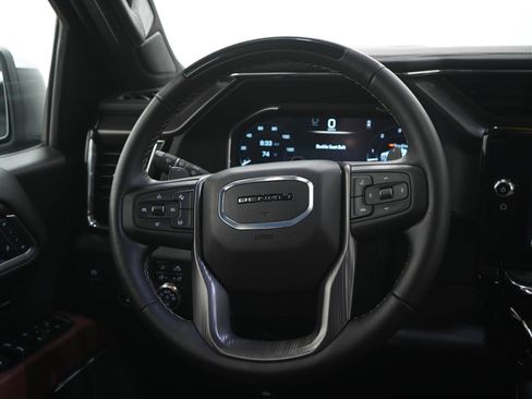 Used 2025 GMC Sierra 1500 Denali Ultimate AWD/4WD image 17