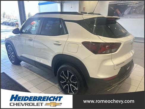 Used 2023 Chevrolet TrailBlazer ACTIV w/ Sun and Liftgate Package image 5
