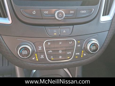 Used 2023 Chevrolet Malibu LT image 16