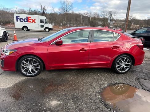 Used 2019 Acura ILX image 2