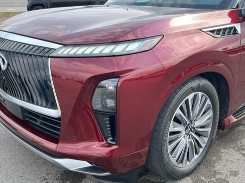 Used 2025 INFINITI QX80 Sensory image 14