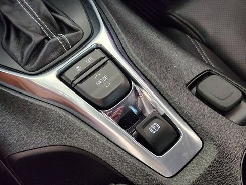 Used 2024 Chevrolet Camaro LT RWD image 27