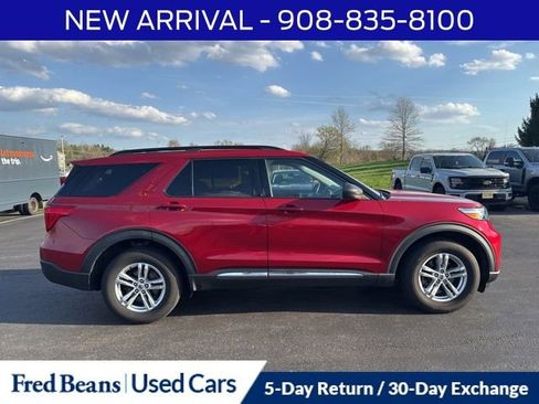 Used 2020 Ford Explorer XLT w/ Equipment Group 202A image 9