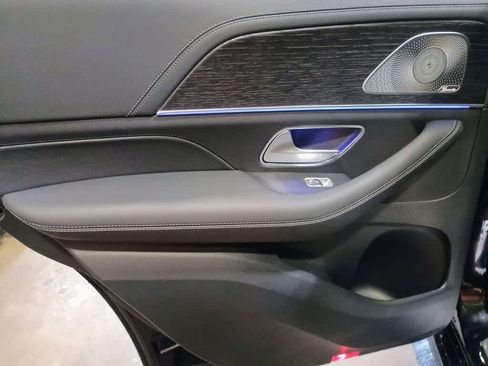 New 2026 Mercedes-Benz GLE 53 AMG 4MATIC image 17