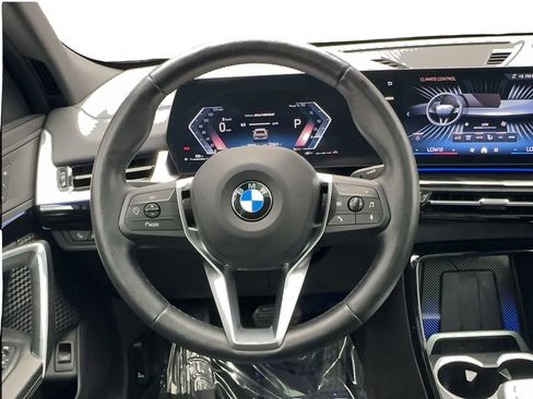 Used 2025 BMW X2 xDrive28i image 38