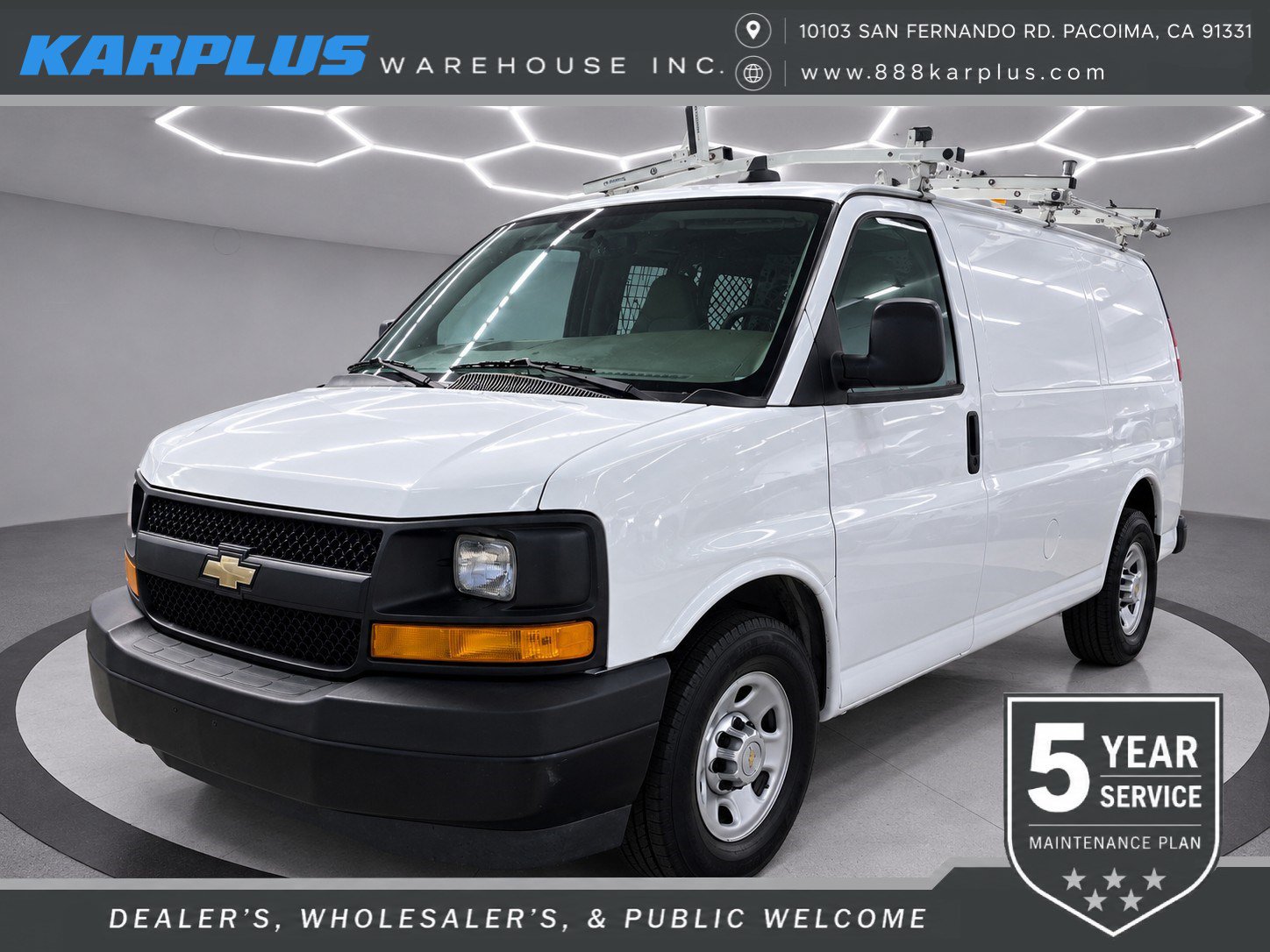 Used 2017 Chevrolet Express 2500 RWD image 1