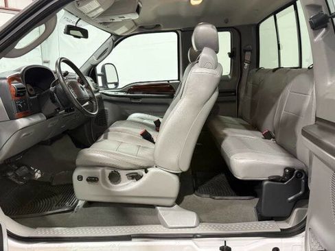 Used 2007 Ford F350 XLT image 16