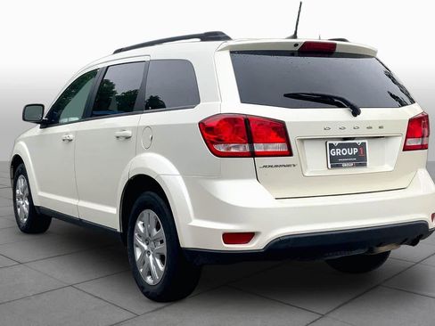 Used 2019 Dodge Journey SE w/ Connectivity Group FWD image 12