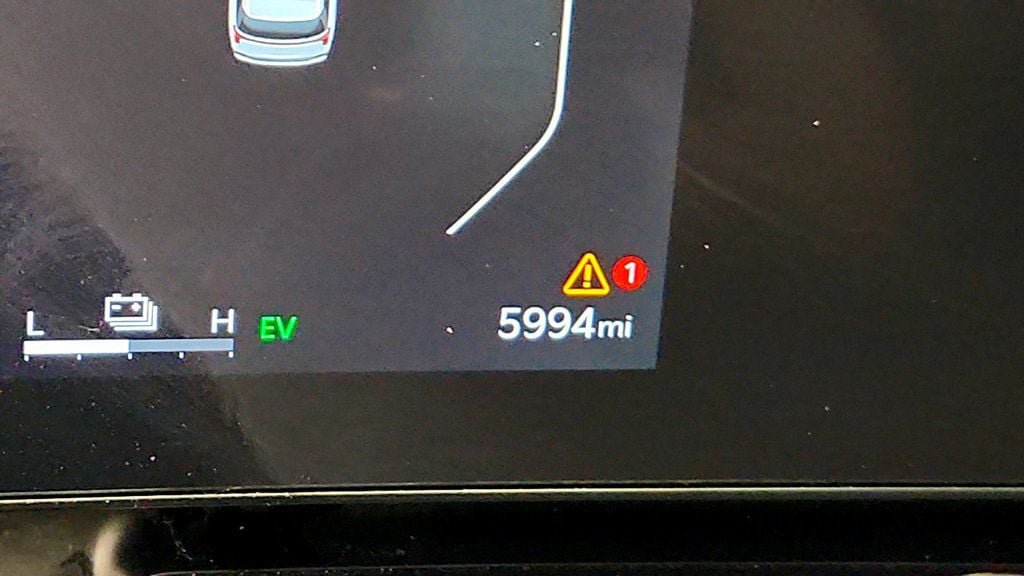 Used 2025 Kia Carnival SX FWD image 16