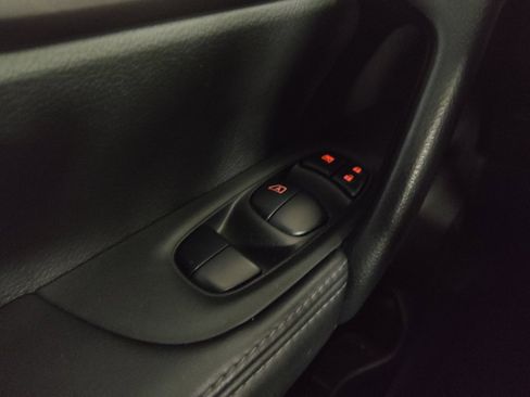 Used 2020 Nissan Rogue Sport S FWD image 27