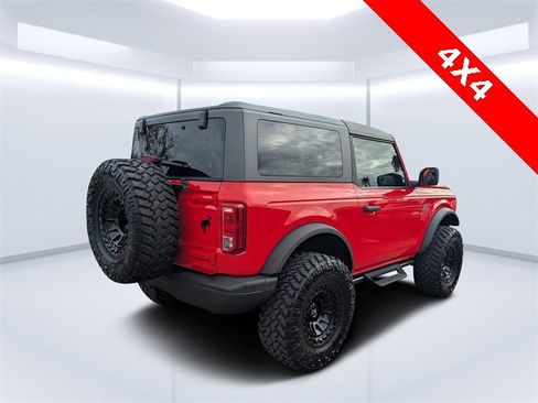 Used 2023 Ford Bronco Black Diamond image 3