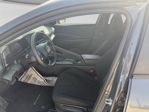 Used 2025 Hyundai Elantra Sport FWD image 22