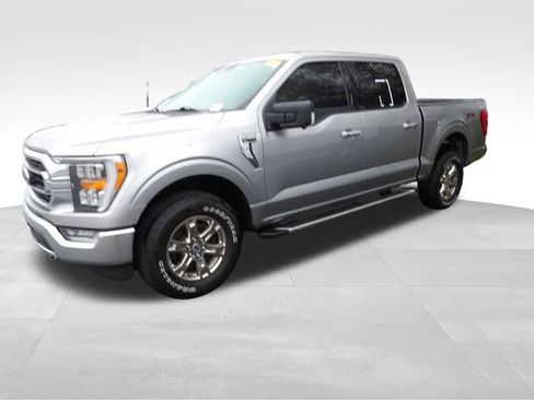 Used 2022 Ford F150 XLT w/ Equipment Group 302A High AWD/4WD image 9
