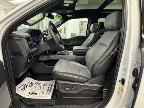 Used 2024 Ford F150 Lightning Lariat image 11