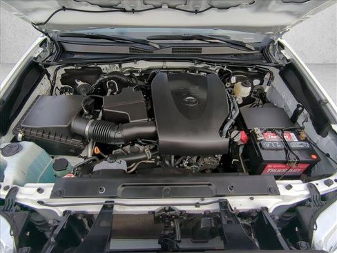 Certified 2022 Toyota Tacoma SR image 22