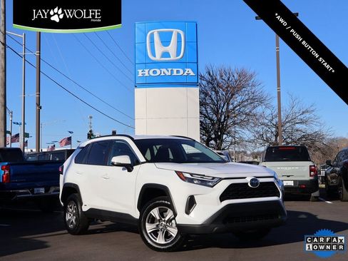 Used 2024 Toyota RAV4 XLE image 1