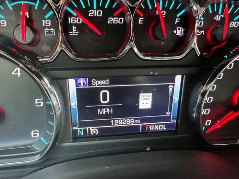 Used 2018 Chevrolet Tahoe LT w/ Luxury Package image 27