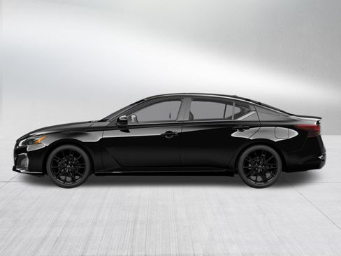 New 2026 Nissan Altima 2.5 SR w/ SR Midnight Edition Package AWD/4WD image 8