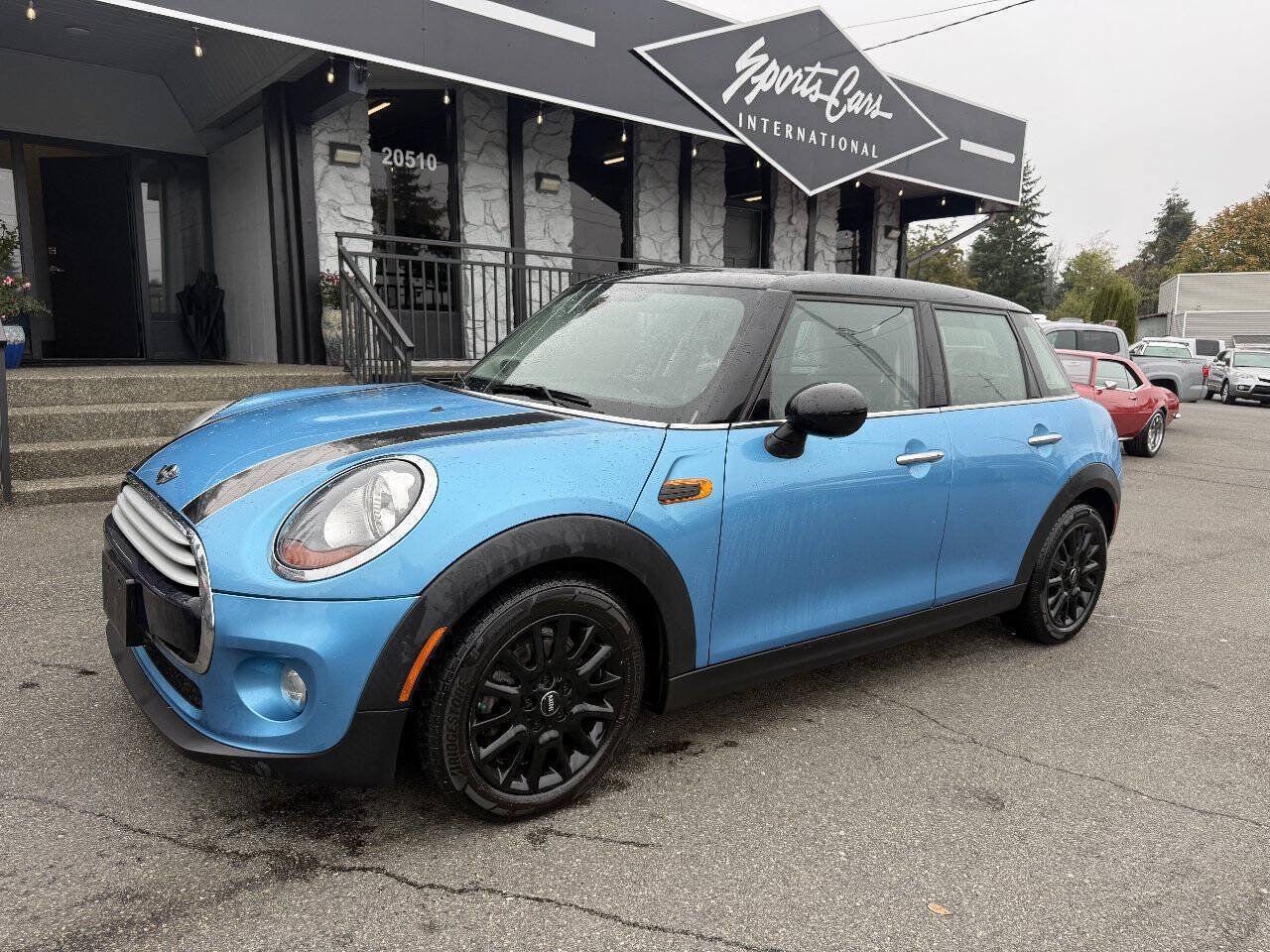 Used 2015 MINI Cooper 4-Door Hardtop FWD image 1