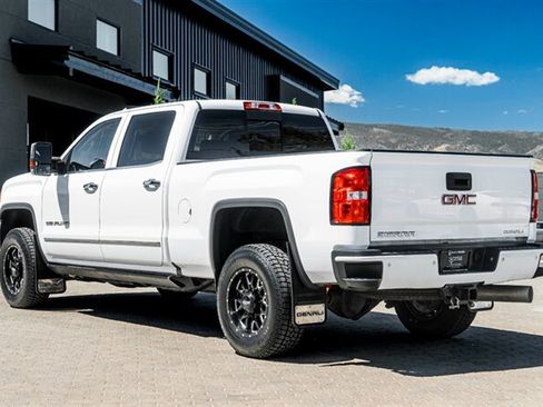 Used 2019 GMC Sierra 3500 Denali AWD/4WD image 2