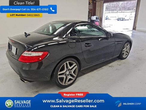 Used 2013 Mercedes-Benz SLK 250 image 4