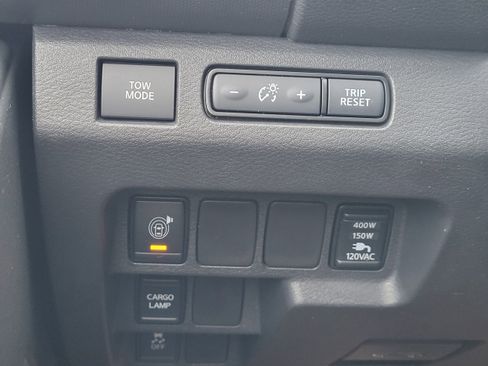 Used 2022 Nissan Frontier SV image 18