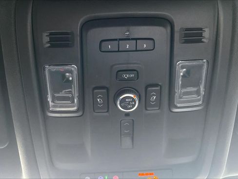 Used 2024 Chevrolet Tahoe LT w/ Luxury Package RWD image 34