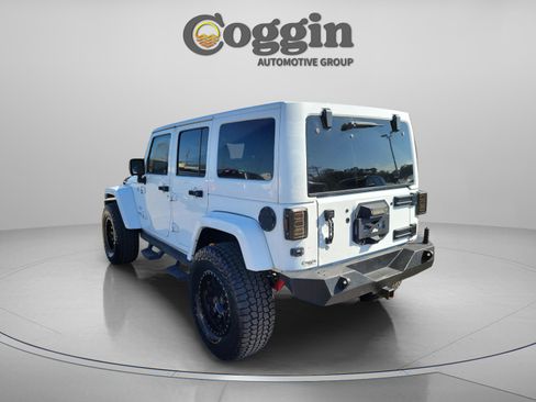 Used 2017 Jeep Wrangler Unlimited Sahara w/ Max Tow Package image 2
