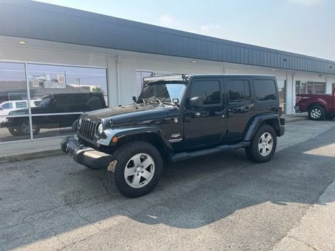 Used 2011 Jeep Wrangler Unlimited Sahara AWD/4WD image 10