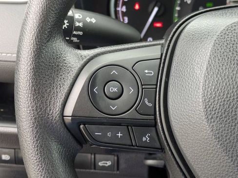 Used 2024 Toyota RAV4 XLE image 21