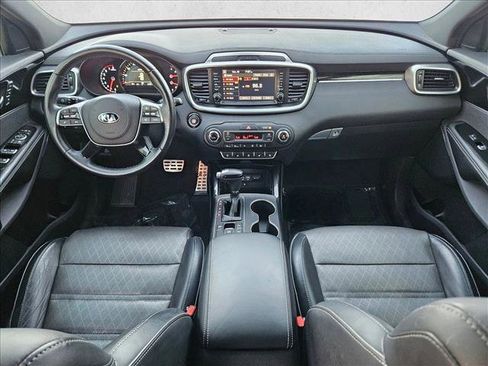 Used 2019 Kia Sorento SX image 19