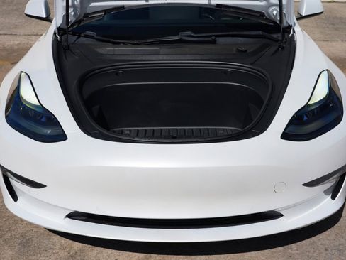 Used 2021 Tesla Model 3 Standard Range Plus RWD image 8