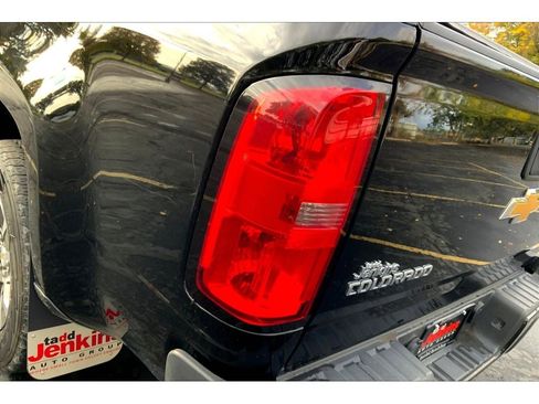 Used 2017 Chevrolet Colorado Z71 image 29