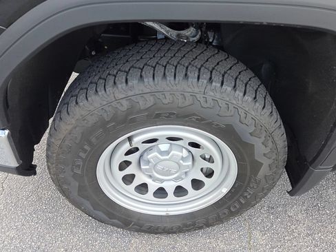 Used 2026 GMC Sierra 1500 Pro w/ Pro Value Package AWD/4WD image 9