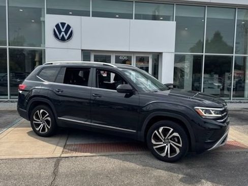 Used 2023 Volkswagen Atlas SEL AWD/4WD image 2