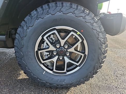 New 2026 Jeep Wrangler Rubicon w/ Technology Group image 9