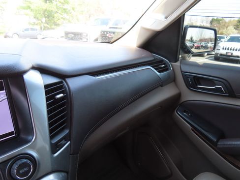 Used 2017 Chevrolet Suburban LT w/ Luxury Package image 24