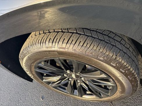 Certified 2021 Cadillac Escalade ESV Premium Luxury Platinum image 23