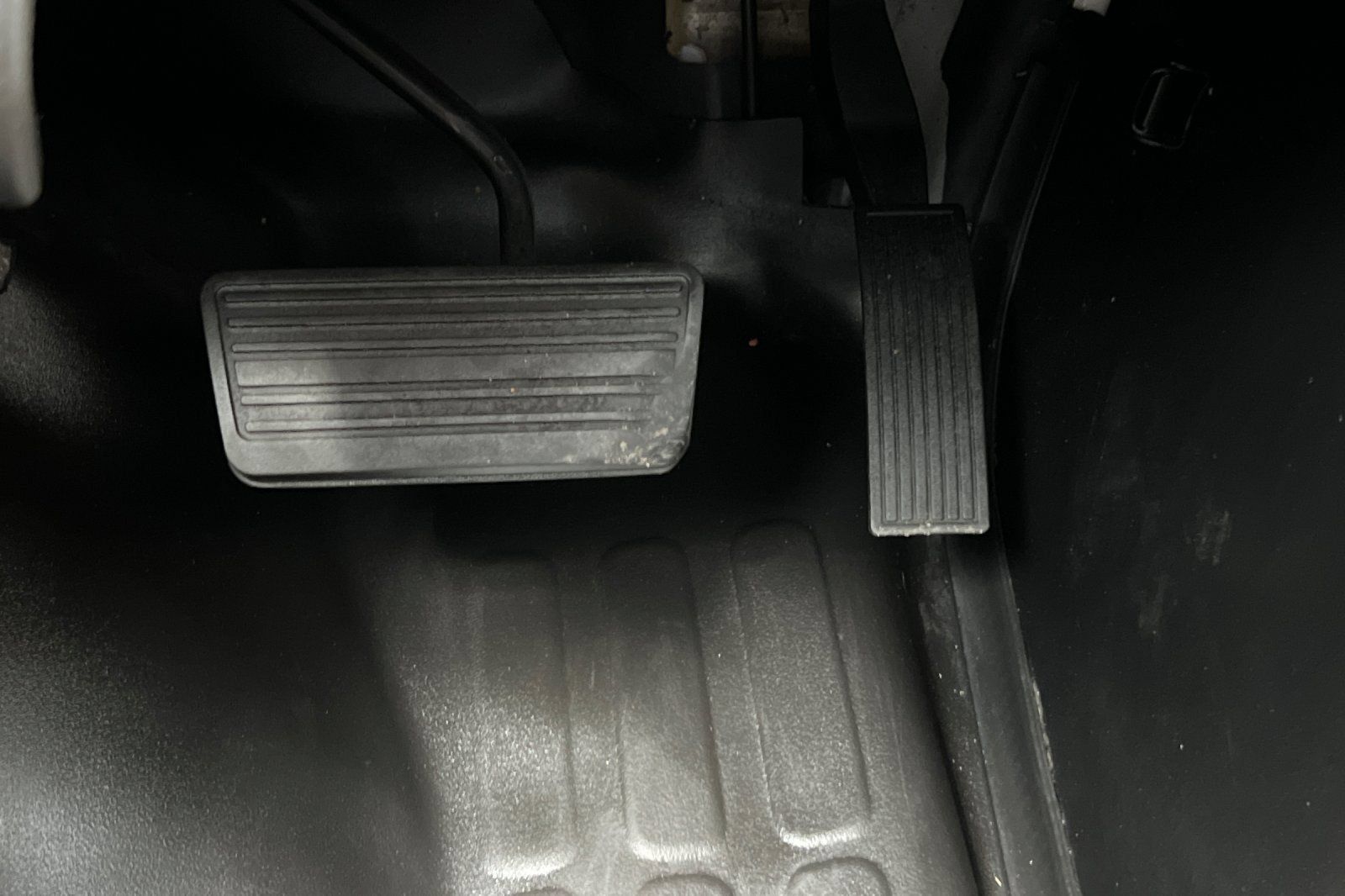 Used 2015 Chevrolet Express 4500 RWD image 36