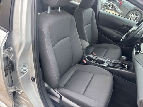 Used 2023 Toyota Corolla LE FWD image 34