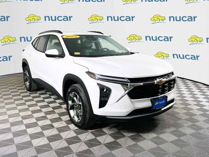 Used 2025 Chevrolet Trax LT w/ LT Convenience Package