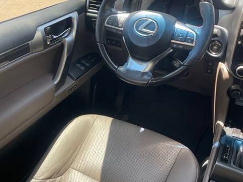 Used 2023 Lexus GX 460 Luxury AWD/4WD image 15