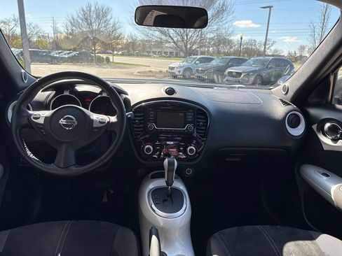 Used 2017 Nissan Juke SV image 25