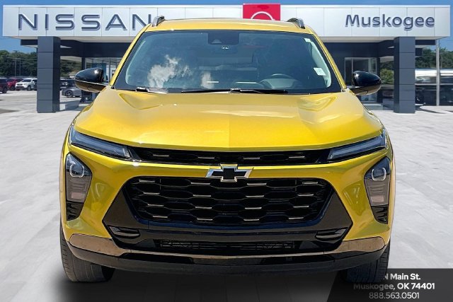 Used 2025 Chevrolet Trax ACTIV w/ Driver Confidence Package FWD image 2