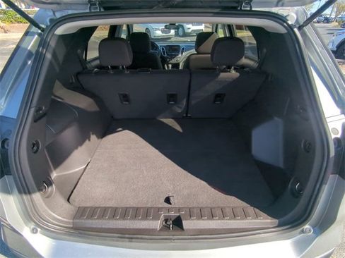 Used 2023 Chevrolet Equinox LT image 14