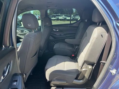 Used 2023 Chevrolet Traverse LT FWD image 27